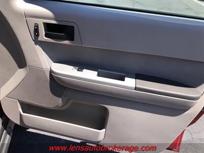 2011 Ford Escape XLT  *Nice Driver! - Photo 17 - Tucson, AZ 85705