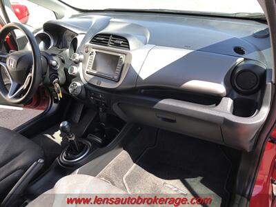 2009 Honda Fit Sport w/Navi  *Fuel Saving 5 Speed! - Photo 20 - Tucson, AZ 85705