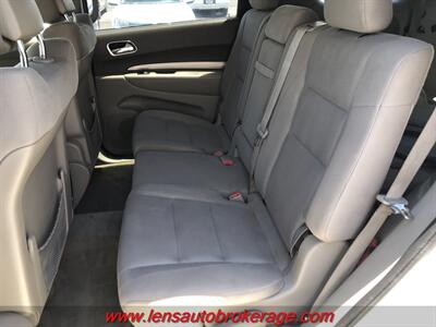 2012 Dodge Durango SXT  *3rd Row Equipped! - Photo 17 - Tucson, AZ 85705