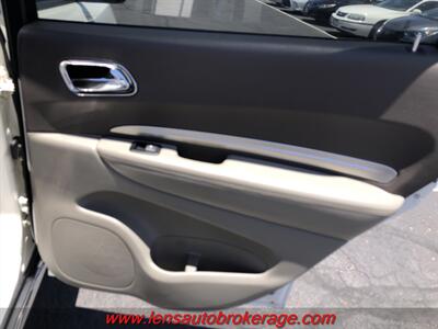 2012 Dodge Durango SXT  *3rd Row Equipped! - Photo 20 - Tucson, AZ 85705