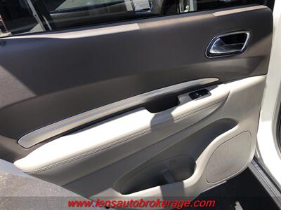 2012 Dodge Durango SXT  *3rd Row Equipped! - Photo 16 - Tucson, AZ 85705