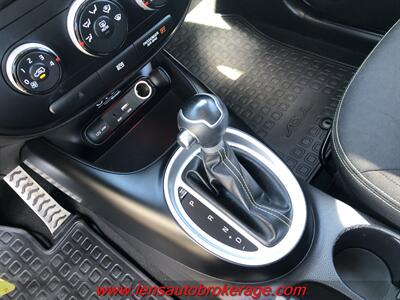 2015 Kia Soul +   - Photo 15 - Tucson, AZ 85705