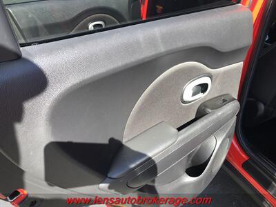 2015 Kia Soul +   - Photo 16 - Tucson, AZ 85705