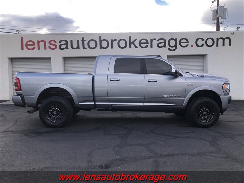 2020 RAM 2500 Laramie Longhorn  *Loaded MegaCab 4x4 Diesel!