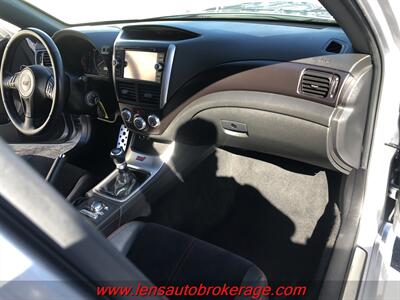 2011 Subaru Impreza WRX  *Nice Manual 6 Speed Subi! - Photo 22 - Tucson, AZ 85705