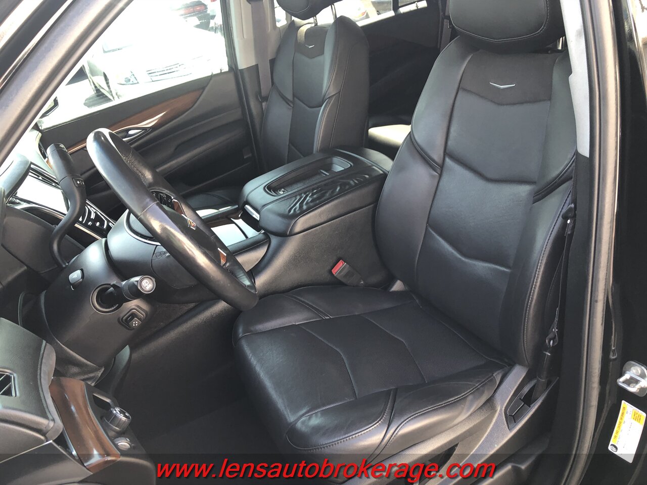2017 Cadillac Escalade Standard photo 12