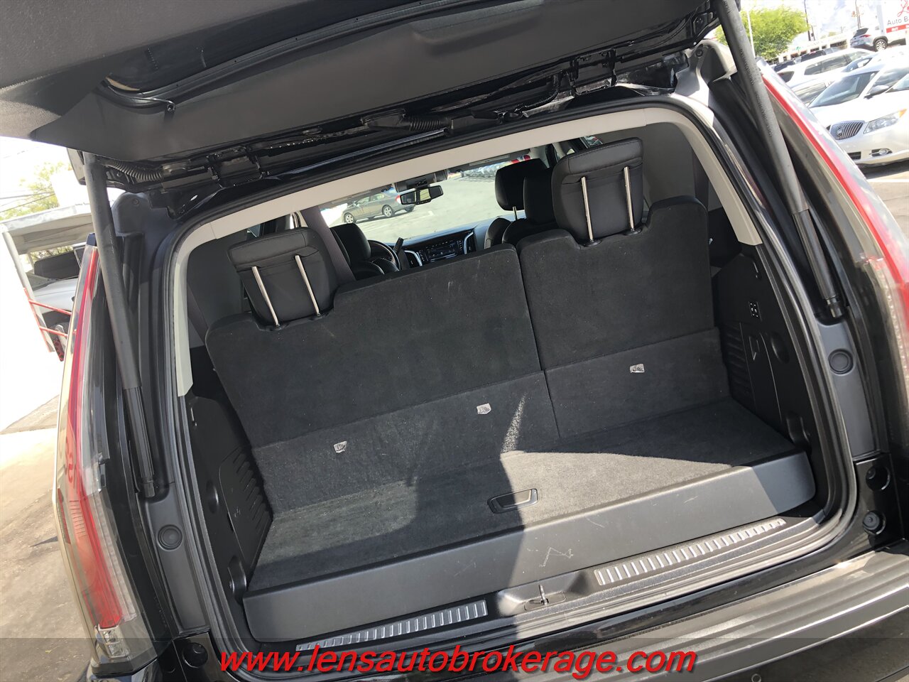 2017 Cadillac Escalade Standard photo 17