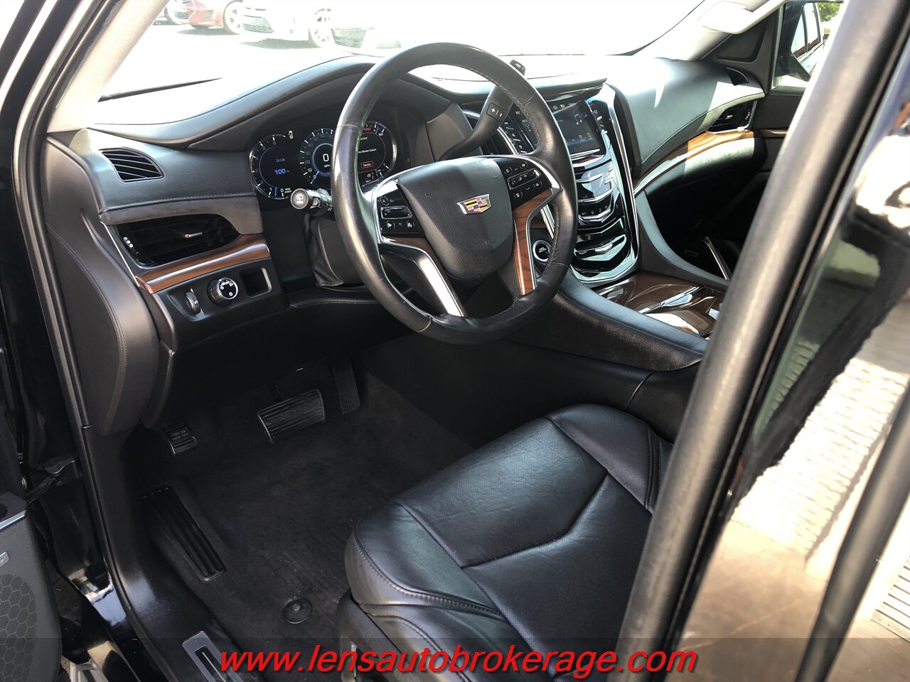 2017 Cadillac Escalade Standard photo 10