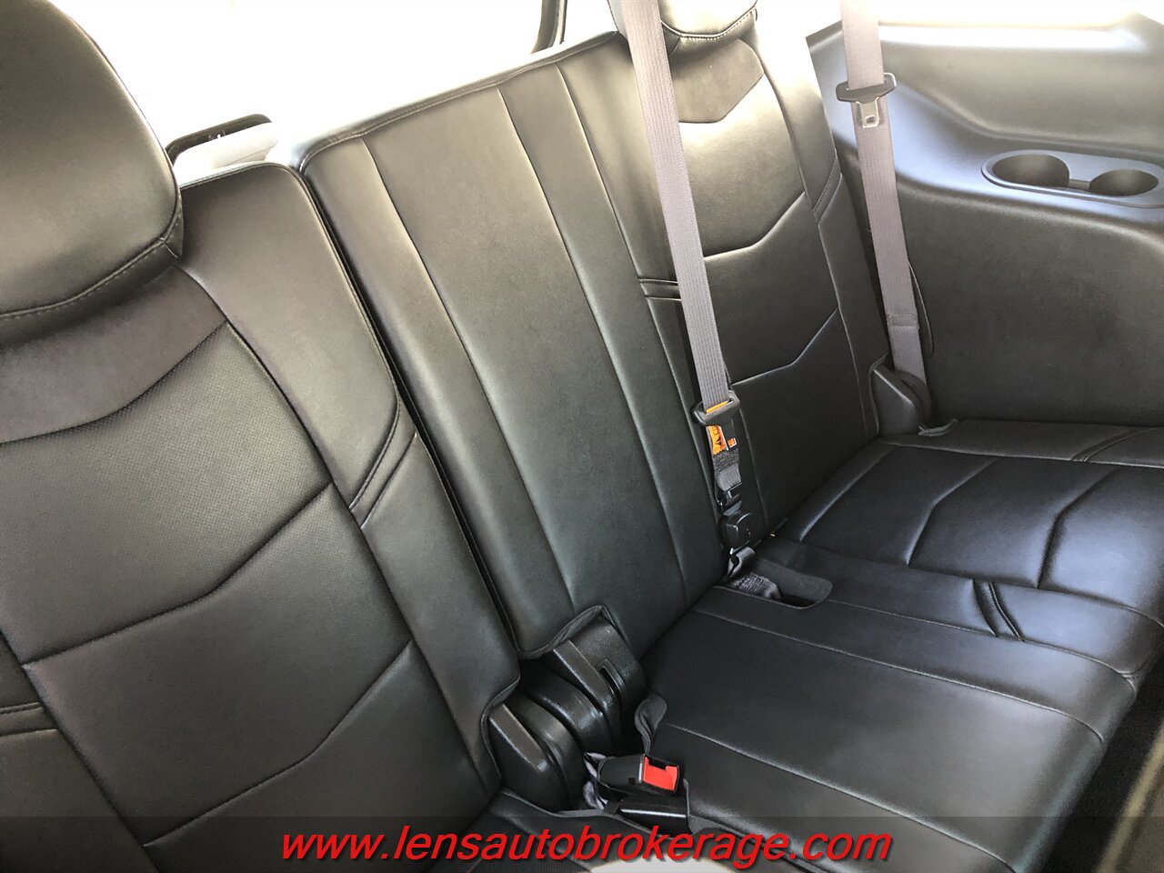 2017 Cadillac Escalade Standard photo 19