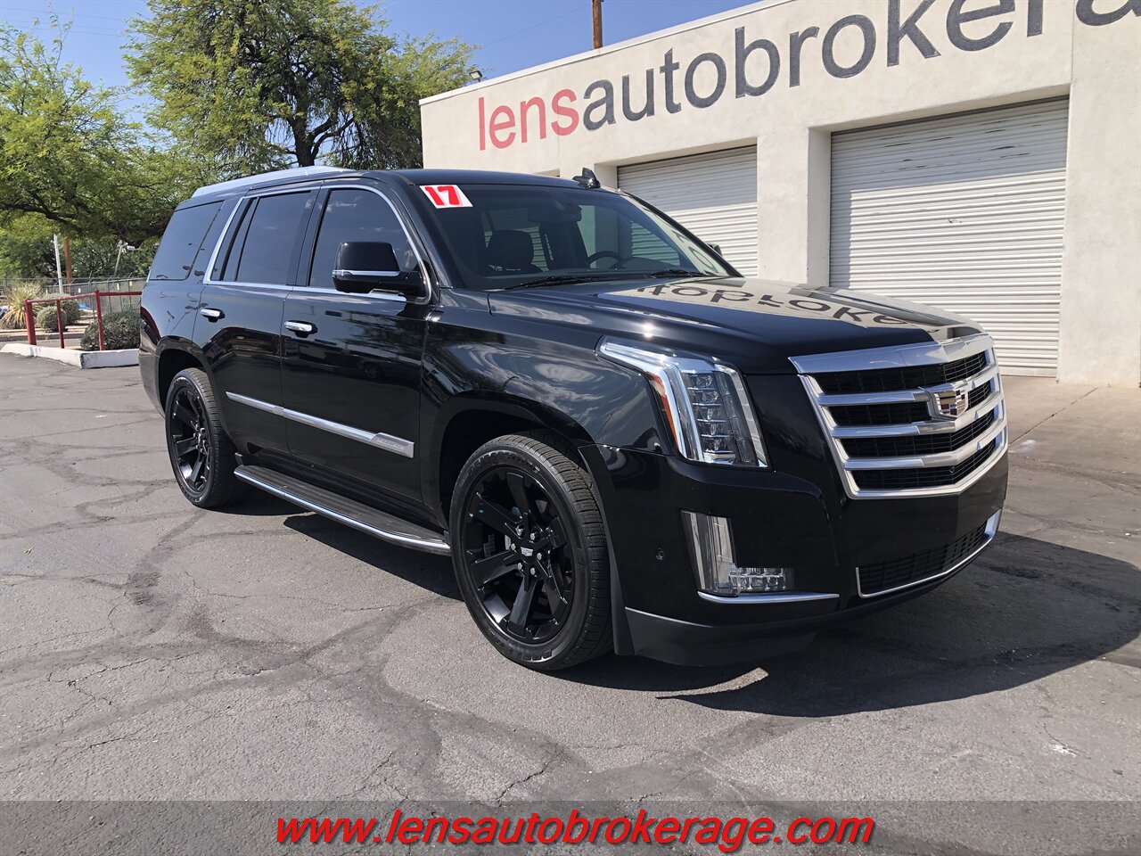 2017 Cadillac Escalade Standard photo 2