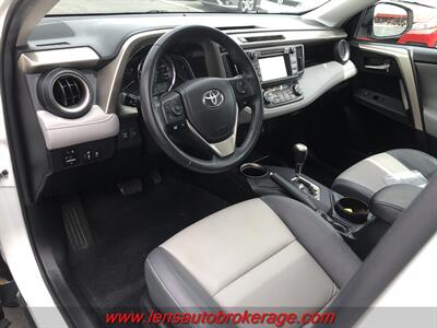 2015 Toyota RAV4 Limited  *AWD! - Photo 12 - Tucson, AZ 85705