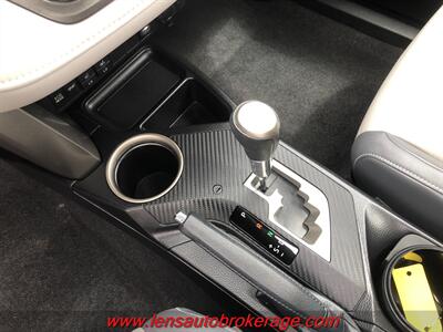 2015 Toyota RAV4 Limited  *AWD! - Photo 17 - Tucson, AZ 85705