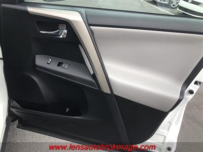 2015 Toyota RAV4 Limited  *AWD! - Photo 24 - Tucson, AZ 85705