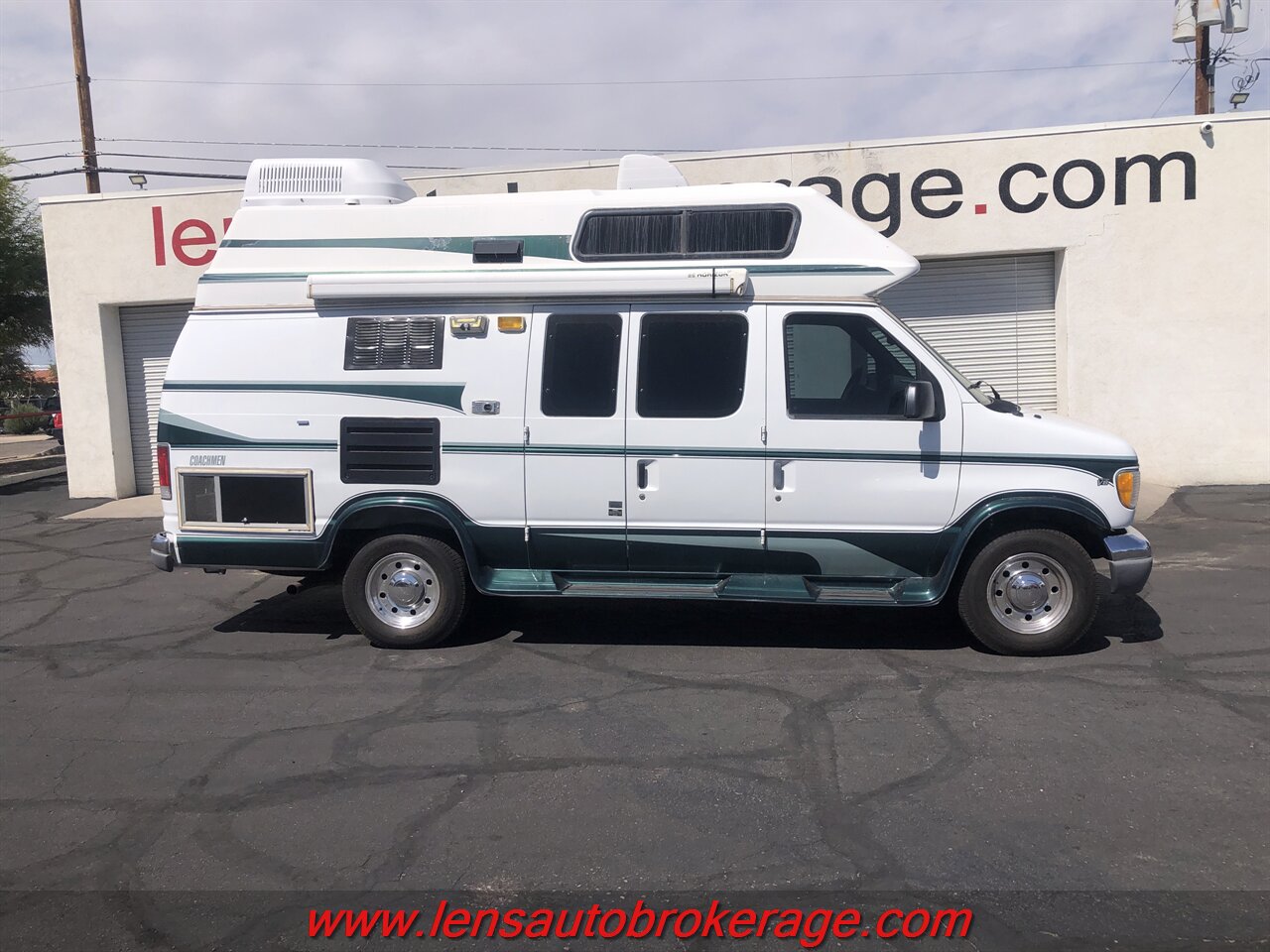 1997 Coachmen M-19 Class B  *Only 74k Miles! Fully Contained RV! - Photo 1 - Tucson, AZ 85705