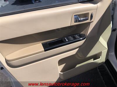 2012 Ford Escape Limited  *Coming Soon! In Service Now! - Photo 9 - Tucson, AZ 85705