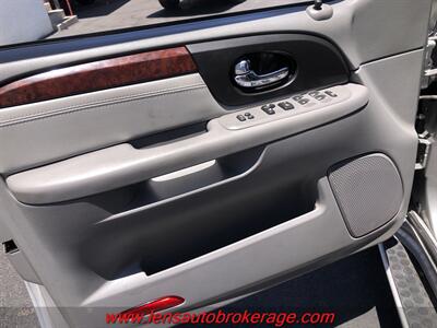2007 GMC Envoy Denali  *Clean, Cared For Envoy!! - Photo 9 - Tucson, AZ 85705