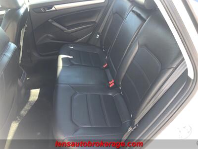 2015 Volkswagen Passat 1.8T Wolfsburg Editi   - Photo 17 - Tucson, AZ 85705