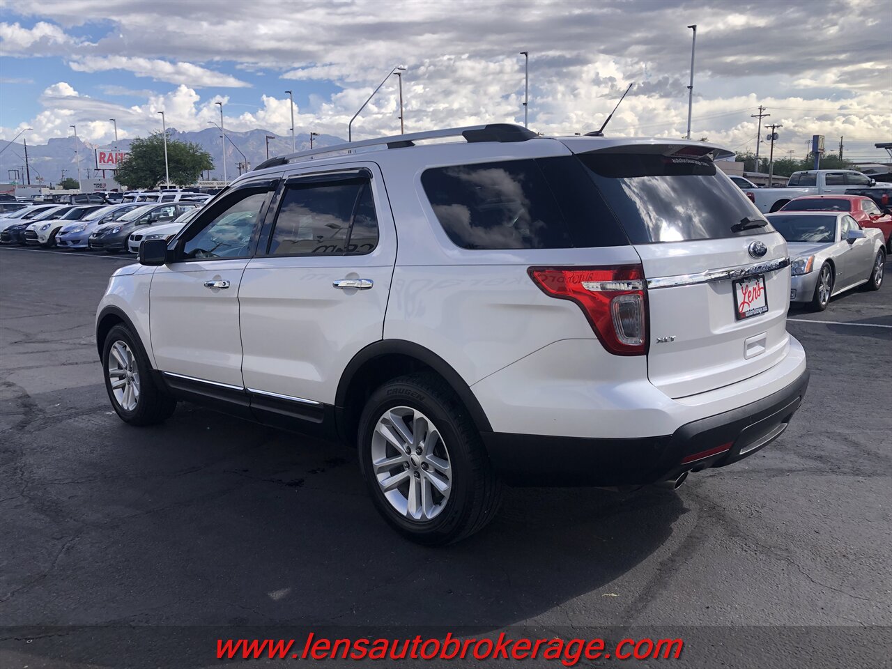 2014 Ford Explorer XLT photo 4