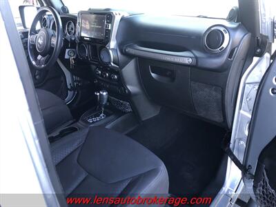 2013 Jeep Wrangler Sport  *Hard Top Unlimited Jeep With Bumpers & Winch! - Photo 21 - Tucson, AZ 85705