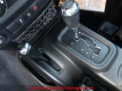 2013 Jeep Wrangler Sport  *Hard Top Unlimited Jeep With Bumpers & Winch! - Photo 15 - Tucson, AZ 85705