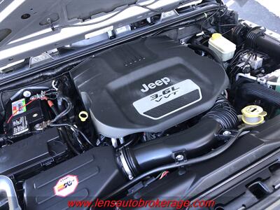 2013 Jeep Wrangler Sport  *Hard Top Unlimited Jeep With Bumpers & Winch! - Photo 23 - Tucson, AZ 85705