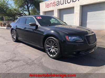 2013 Chrysler 300 Series Limited 5.7 HEMI V8   - Photo 2 - Tucson, AZ 85705