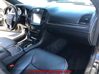 2013 Chrysler 300 Series Limited 5.7 HEMI V8   - Photo 22 - Tucson, AZ 85705