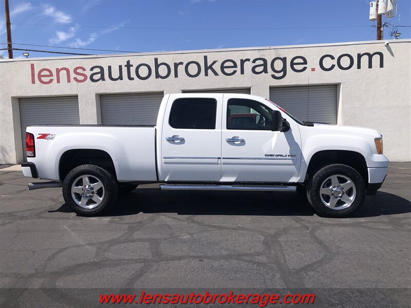 2011 GMC Sierra 2500 Denali  Duramax Diesel 4x4! *CARFAX 1 OWNER!