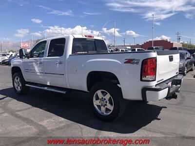 2011 GMC Sierra 2500 Denali  Duramax Diesel 4x4! *CARFAX 1 OWNER! - Photo 6 - Tucson, AZ 85705