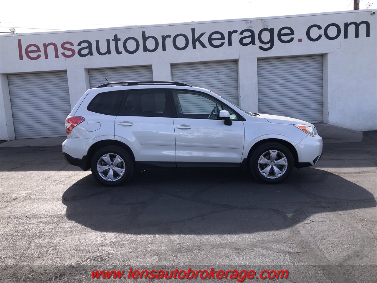 2015 Subaru Forester 2.5i Premium  *NEW ARRIVAL! - Photo 1 - Tucson, AZ 85705