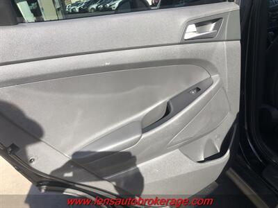 2016 Hyundai TUCSON SE  *Carfax 1 Owner! - Photo 16 - Tucson, AZ 85705