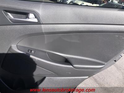 2016 Hyundai TUCSON SE  *Carfax 1 Owner! - Photo 19 - Tucson, AZ 85705