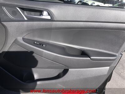 2016 Hyundai TUCSON SE  *Carfax 1 Owner! - Photo 21 - Tucson, AZ 85705