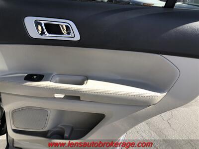 2013 Ford Explorer XLT  *3rd Row Equipped! - Photo 19 - Tucson, AZ 85705