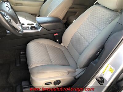 2013 Ford Explorer XLT  *3rd Row Equipped! - Photo 11 - Tucson, AZ 85705
