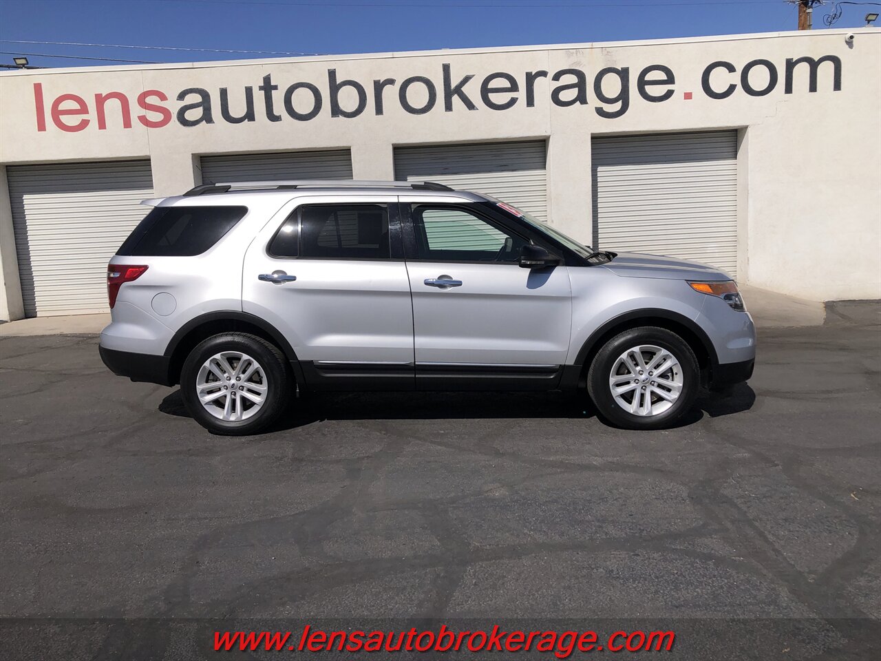 2013 Ford Explorer XLT  *3rd Row Equipped! - Photo 1 - Tucson, AZ 85705