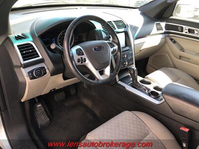 2013 Ford Explorer XLT  *3rd Row Equipped! - Photo 10 - Tucson, AZ 85705