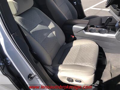 2013 Ford Explorer XLT  *3rd Row Equipped! - Photo 23 - Tucson, AZ 85705