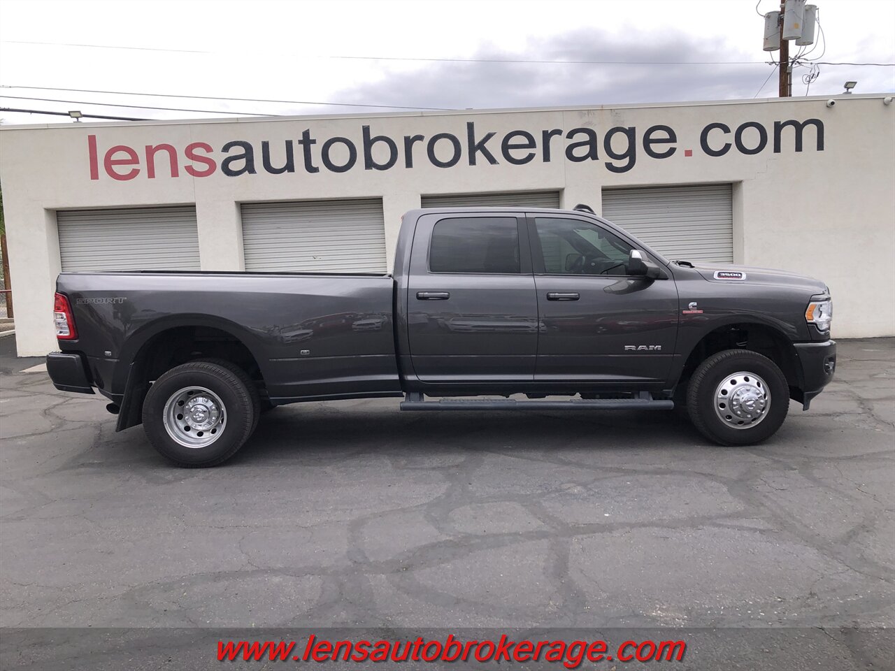 2022 RAM 3500 Big Horn  *Bad A$$ Cummins Crew Cab 4x4 Dually! - Photo 1 - Tucson, AZ 85705