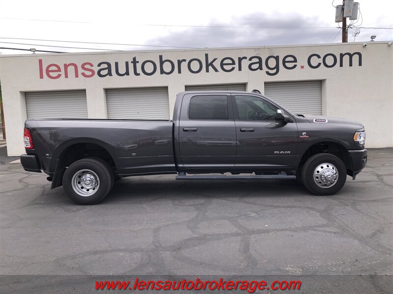 2022 RAM 3500 Big Horn  *Bad A$$ Cummins Crew Cab 4x4 Dually!