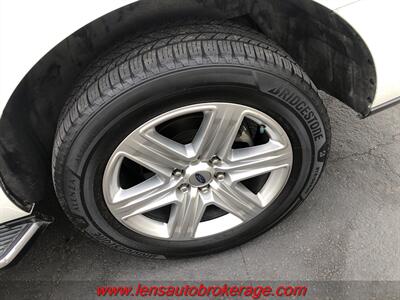 2020 Ford Expedition Max XLT  *Quad Seats & 4wd! - Photo 24 - Tucson, AZ 85705