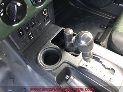 2011 Toyota FJ Cruiser   - Photo 10 - Tucson, AZ 85705