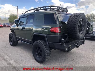 2011 Toyota FJ Cruiser   - Photo 2 - Tucson, AZ 85705