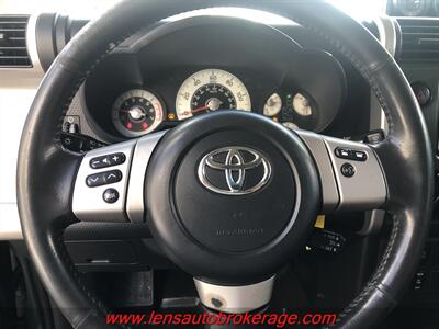 2011 Toyota FJ Cruiser   - Photo 8 - Tucson, AZ 85705