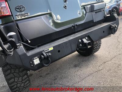 2011 Toyota FJ Cruiser   - Photo 19 - Tucson, AZ 85705