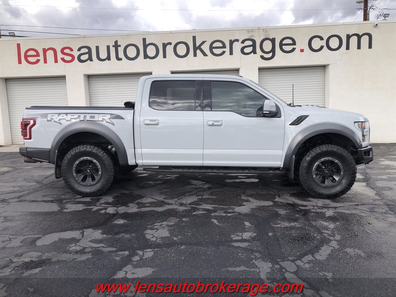2017 Ford F-150 Raptor  *Bad A$$ Cement Raptor! - Photo 1 - Tucson, AZ 85705
