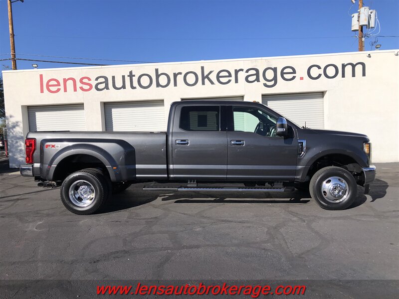 2018 Ford F-350 Super Duty XLT  *SuperCrew 4x4 Diesel!