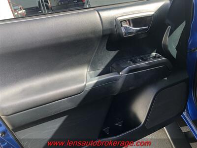 2016 Toyota Tacoma TRD Sport  Double Cab 4x4! - Photo 9 - Tucson, AZ 85705