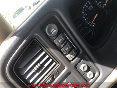 2002 Chevrolet Avalanche 1500  *Nice 4x4! - Photo 15 - Tucson, AZ 85705