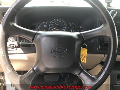 2002 Chevrolet Avalanche 1500  *Nice 4x4! - Photo 13 - Tucson, AZ 85705